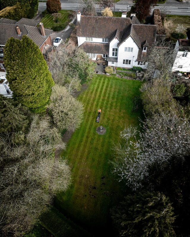 Actively working to achieve perfection in every stripe. 

#mowing #stripes #lawns #stripenation #satisfying